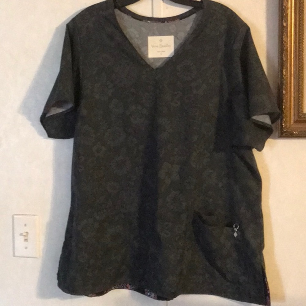 Vera Bradley scrub top XL